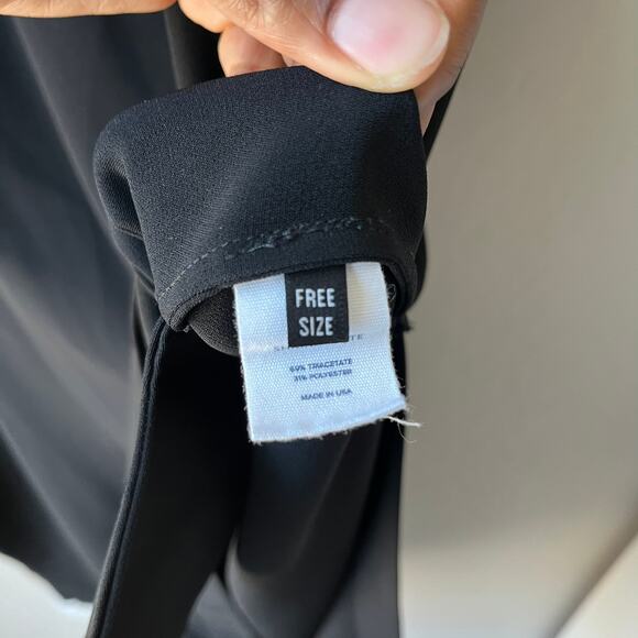 Shaina Mote Dress Black Short Sleeve Split Neck Relaxed Shift Midi Dress OS - Picture 5 of 7